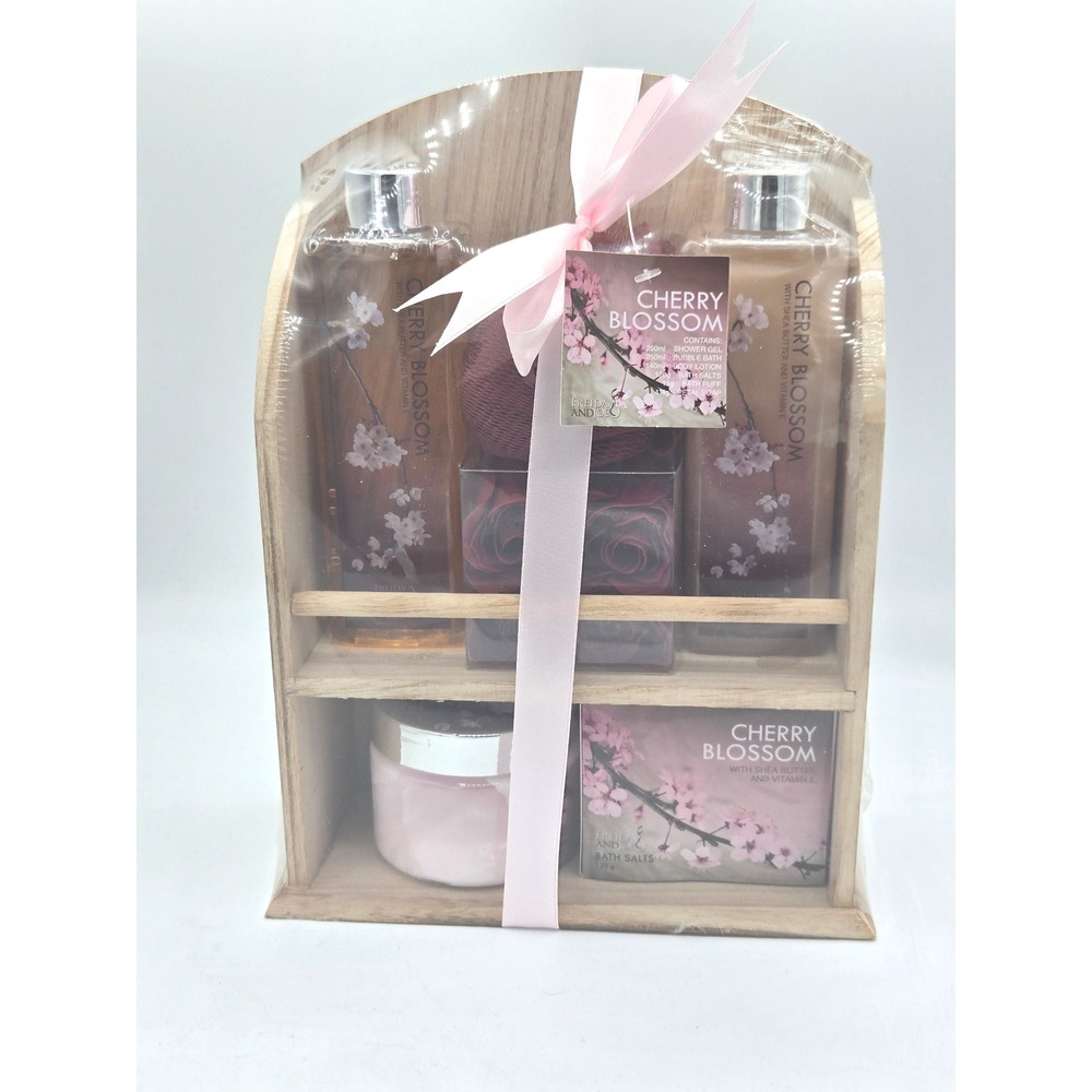 Deluxe‎ Cherry Blossom Spa Set